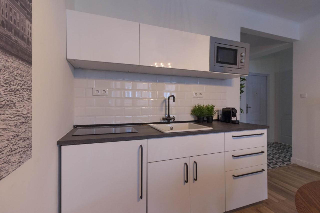 Standard Apartment By Hi5 - Madach بودابست المظهر الخارجي الصورة