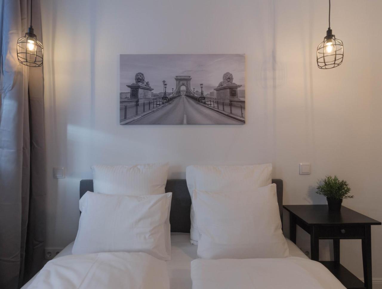 Standard Apartment By Hi5 - Madach بودابست المظهر الخارجي الصورة