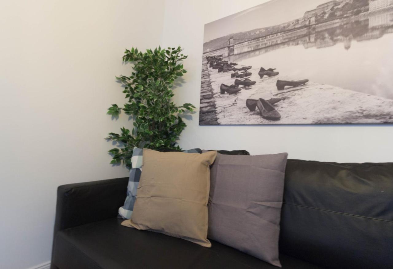 Standard Apartment By Hi5 - Madach بودابست المظهر الخارجي الصورة
