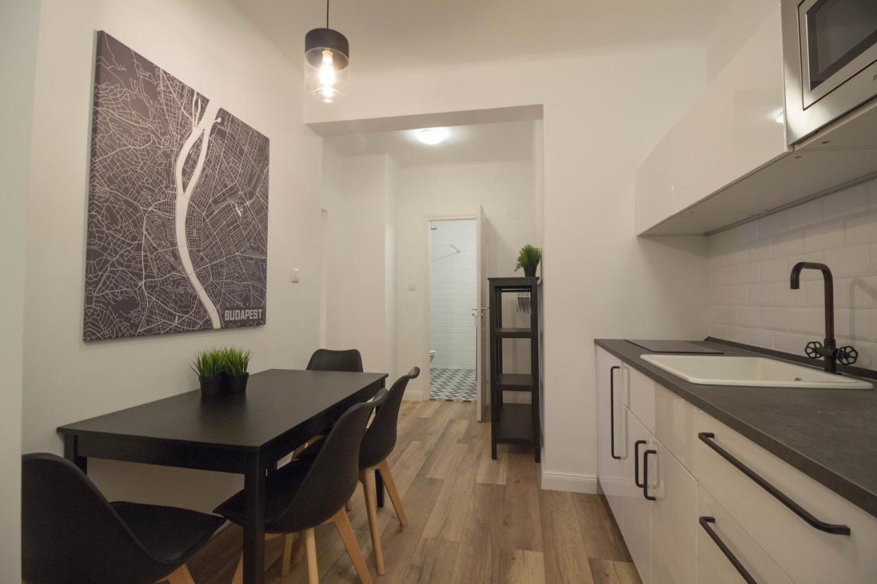Standard Apartment By Hi5 - Madach بودابست المظهر الخارجي الصورة